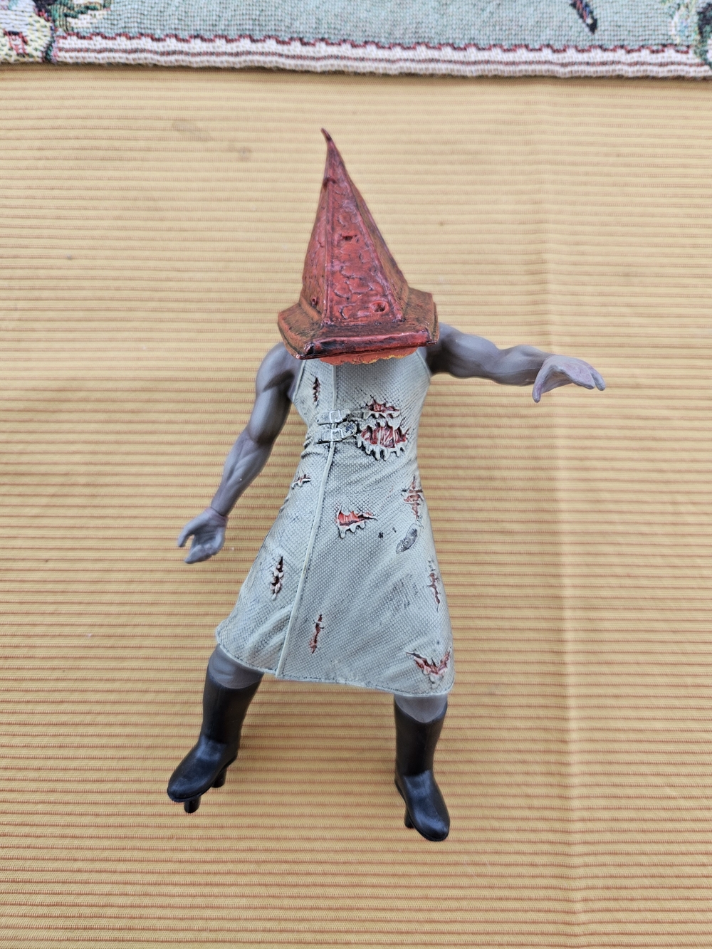 Damaged *read* Silent Hill 2 Action Figure - Pyramid Head Bogeyman Red Monster